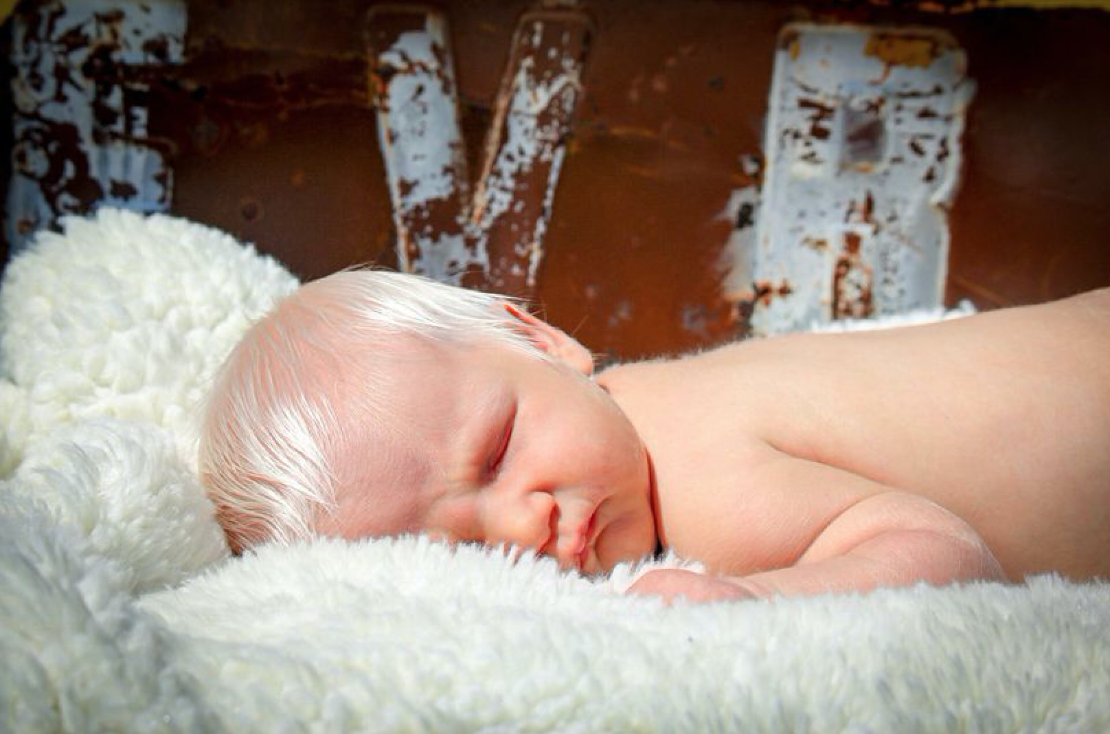 A Newborn Baby Looks Like Daenerys And The Is Going To Pieces