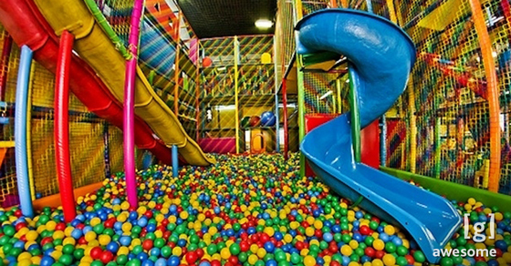 We Wanted to Party All the Time at These '90s Kids Birthday Places
