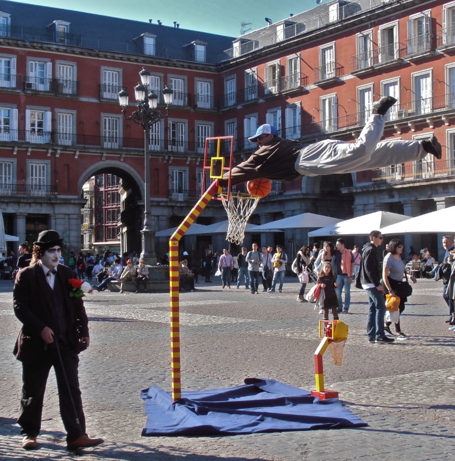 Here's the Crazy Secret Behind How Those Street Performers Levitate