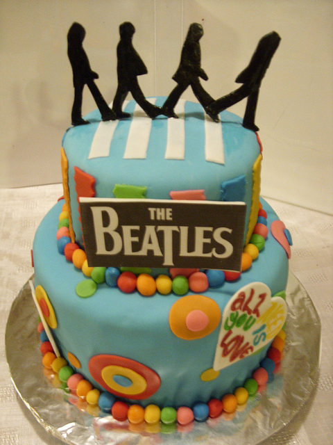 21 Elaborately Decorated Cakes For Music Lovers The Beatles Guff
