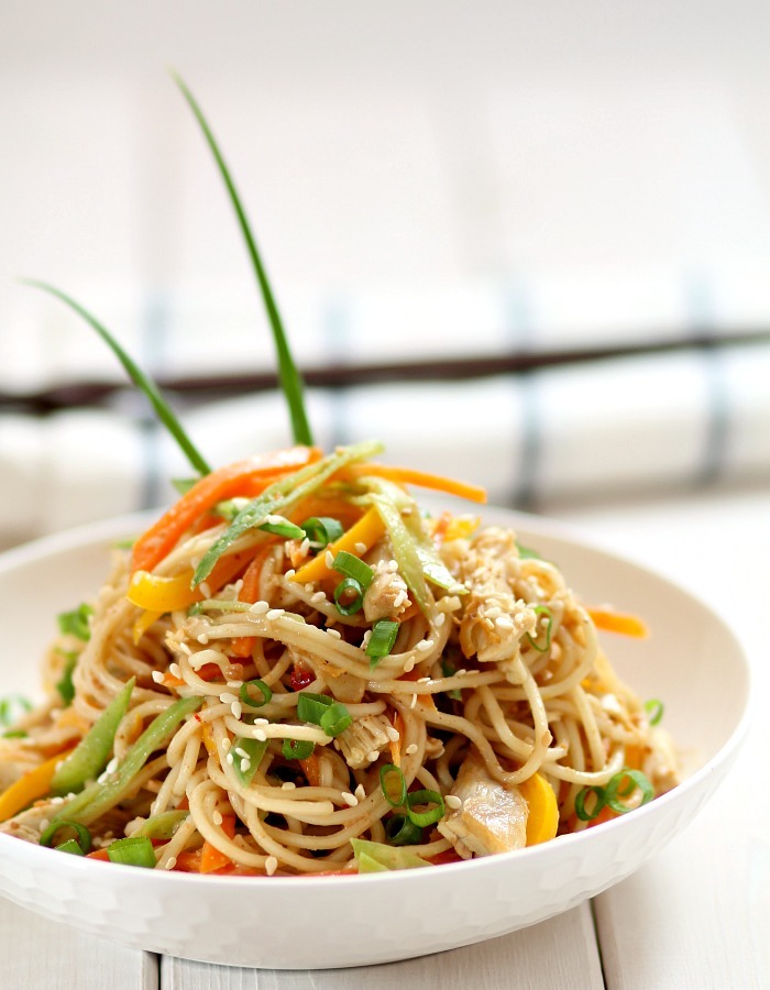 Asian noodles with chicken