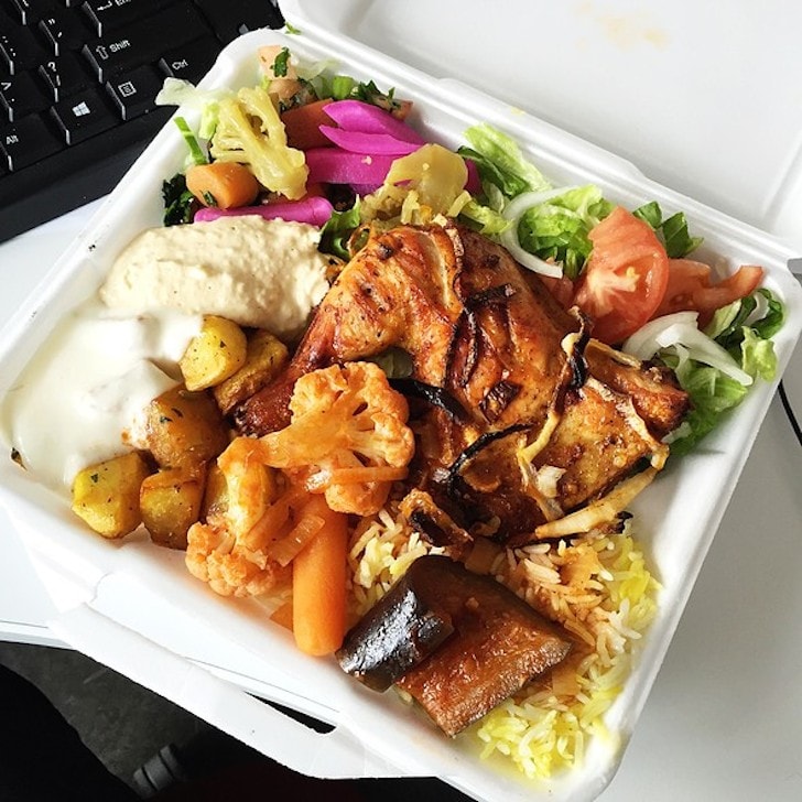 This Muslim-Owned Restaurant Is Going Viral For Its Unique Business